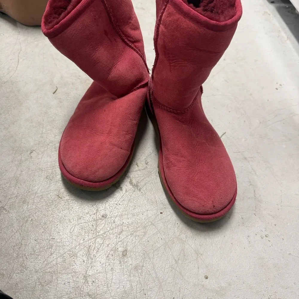 UGG Women's Pink/Red Winter Boots - Good Conditon - Size 6 Winter Fur Boots
